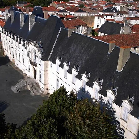 Hotel Abbaye Royale *