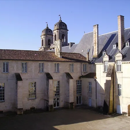 Abbaye Royale Hotel *