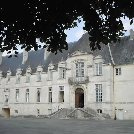 Hotel Abbaye Royale Saint-Jean-dʼAngély